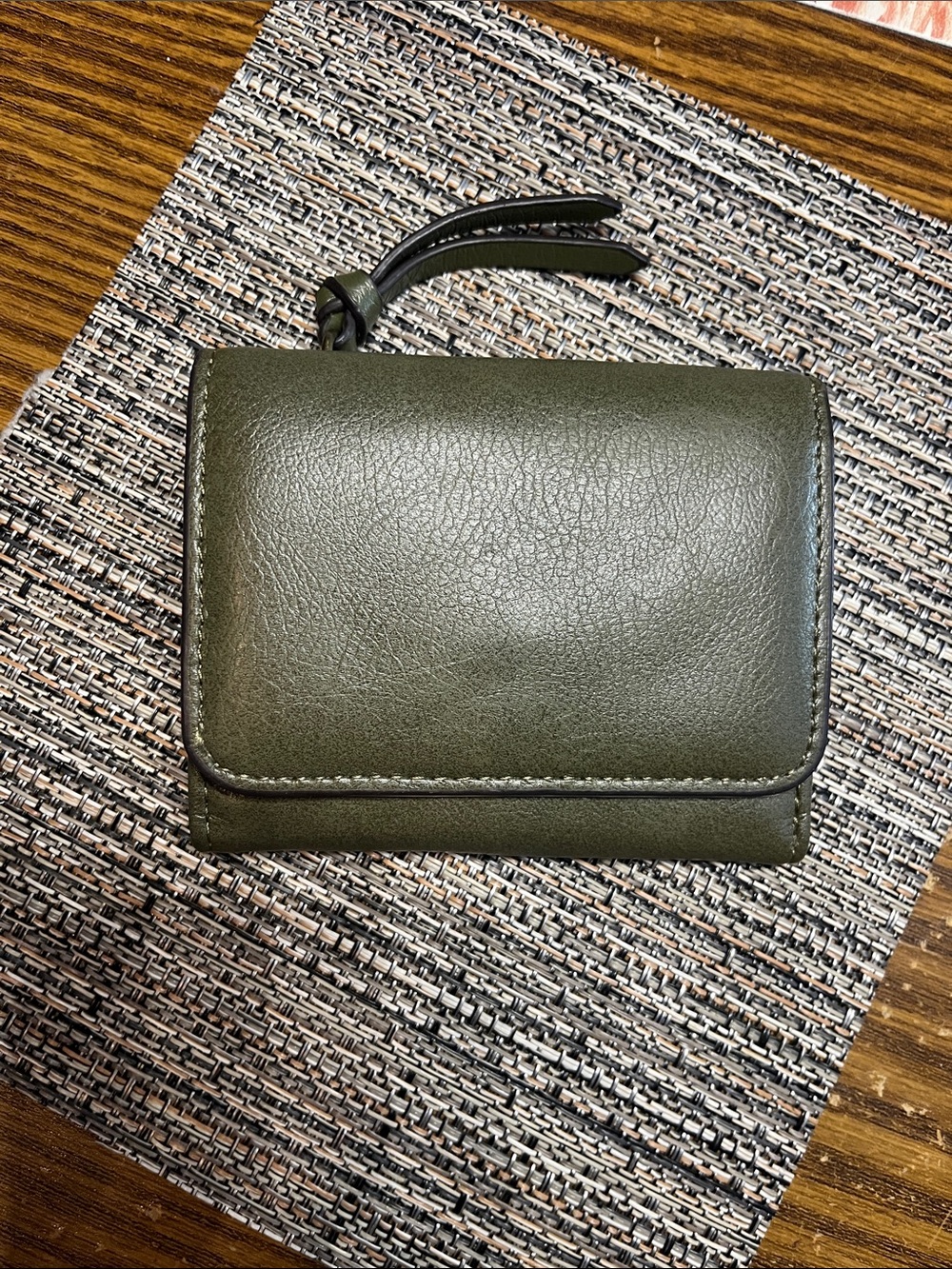 Compact Olive Green Leather Wallet - Women 3.5x 4